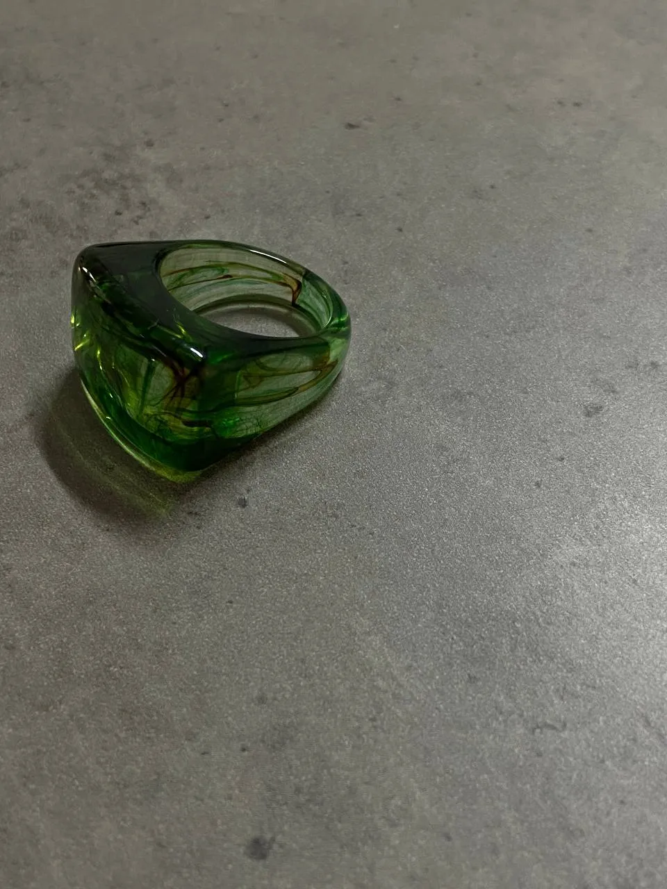 Colorful resin ring