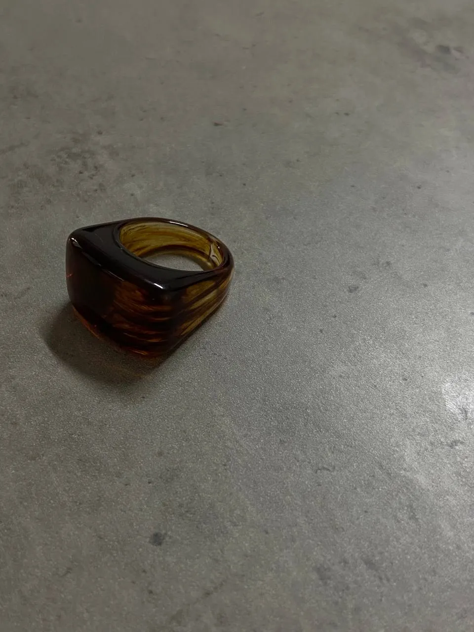 Colorful resin ring