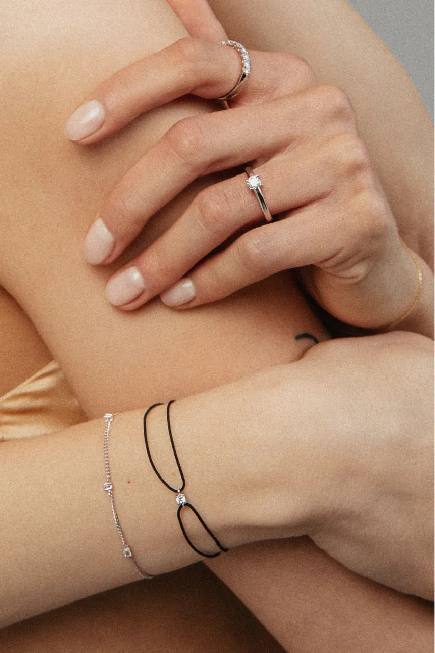 Solitaire cord bracelet