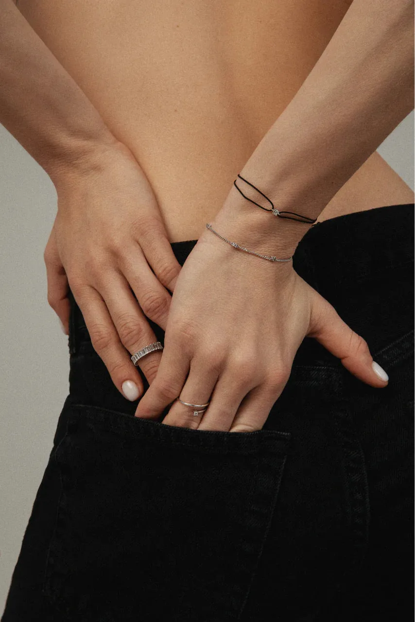 Solitaire cord bracelet
