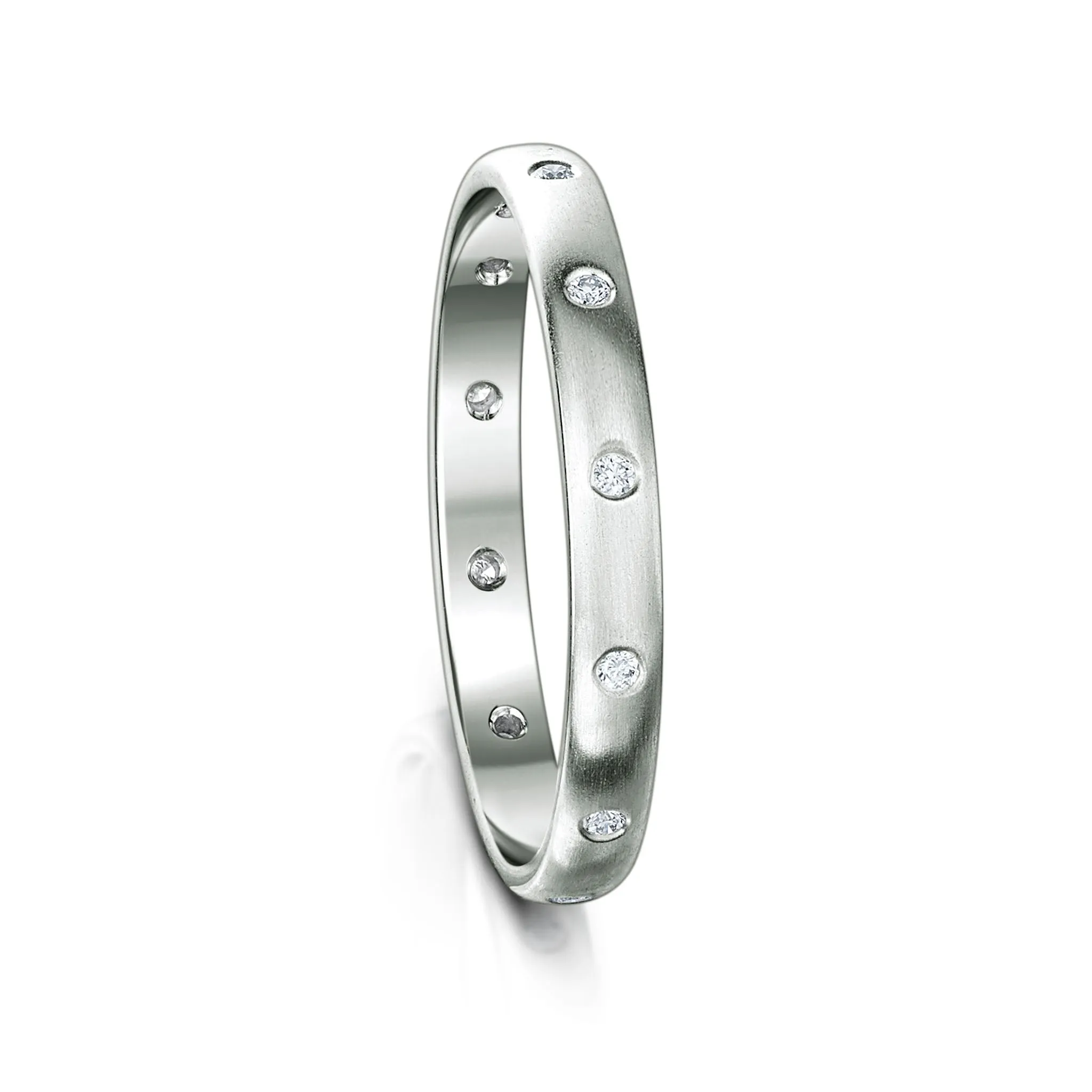 Traditional 12-diamond 3mm Wedding Ring in Platinum